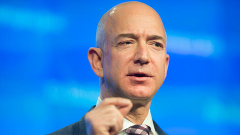 Безос вернулся! Основатель Amazon вновь первый в списке Forbes