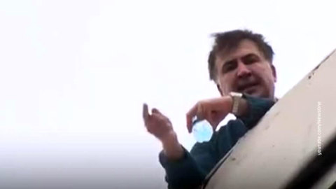 Михаилу Саакашвили на жизнь в Амстердаме дает деньги мама