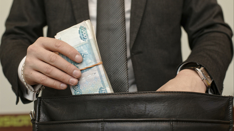 Воронежский бизнесмен пойдет под суд за взятку в 1,5 млн