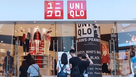 Магазины Uniqlo временно закрываются в России