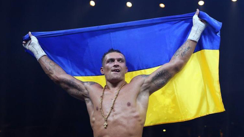 Усик намерен покинуть Украину из-за реванша против Джошуа