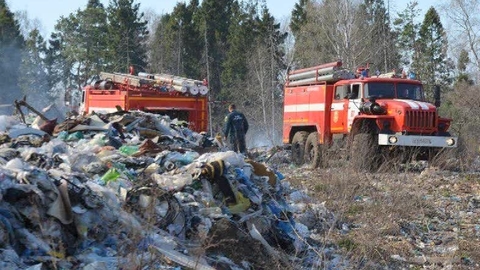 Под Норильском загорелся мусорный полигон