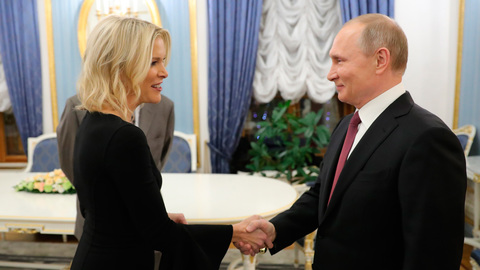 После интервью Келли заявила, что у Путина что-то есть на Трампа