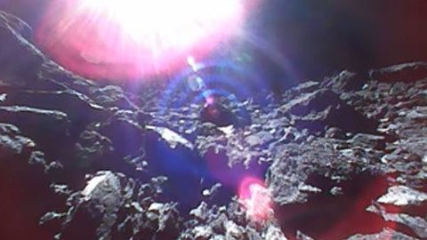 Японские роверы передали первое в истории видео с поверхности астероида