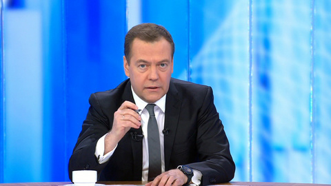 Медведев: повышение пенсионного возраста было самым трудным решением за 10 лет