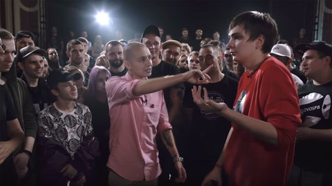 Oxxxymiron vs Гнойный Слава КПСС: видео рэп-баттла собирает миллионы просмотров