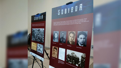 Генсек ООН: неонацистское послание вновь поднимается