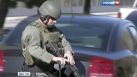В США полиция обстреляла и закидала гранатами протестующих
