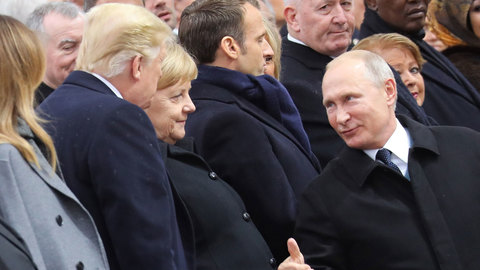 "До встречи": Путину и Трампу не дали пообщаться