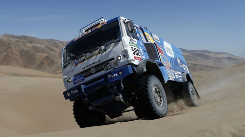 Ралли Africa Eco Race: российским гонщикам помогает снежинка