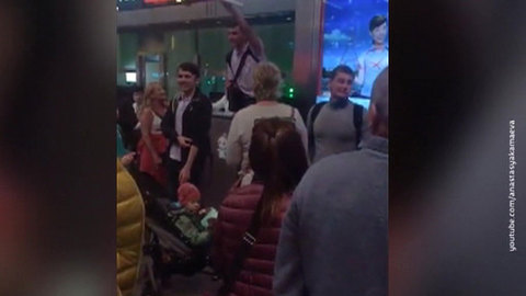 "ИрАэро" и "Турпомощь" не могут договориться, куда везти хабаровских туристов