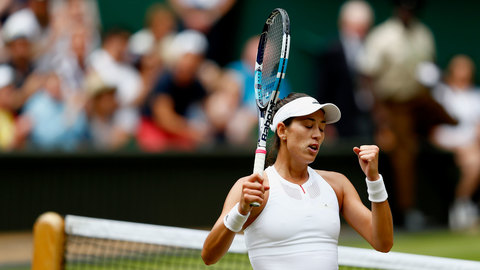 Мугуруса и Контавейт стали первыми полуфиналистками WTA Finals