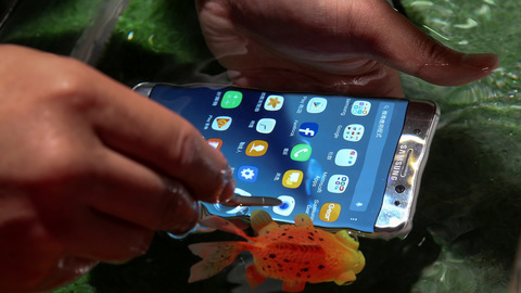 Во Франции заявили о возгорании еще одной модели Samsung