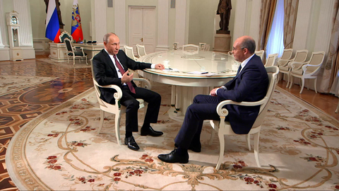 Сечин: Путин предпочел быть расстрелянным за преданность