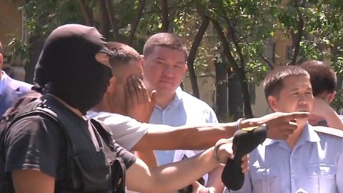 Подозреваемого в убийстве фигуриста Дениса Тена привезли на место нападения