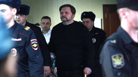 Оглашение приговора Белых прерывается из-за его самочувствия