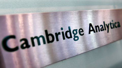 В США компанию Cambridge Analytica обвинили во вмешательстве в выборы президента
