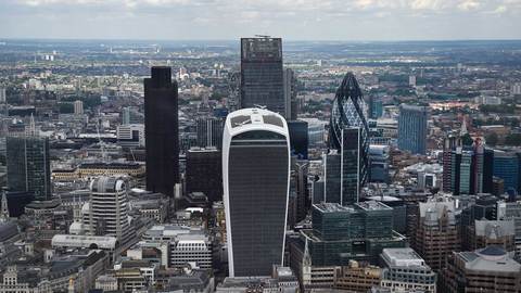В ожидании Brexit: 20 тысяч британских финансистов готовятся к переезду в Париж
