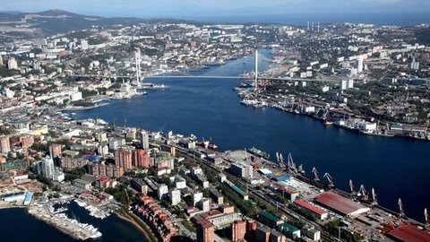В бухте Улисс во Владивостоке столкнулись два судна