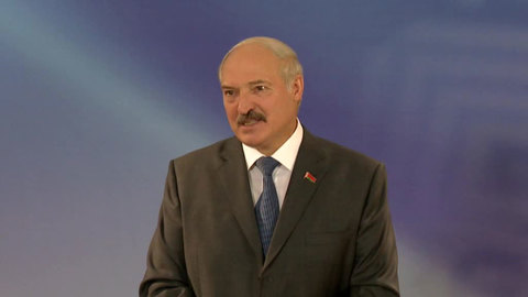 Лукашенко – ветеранам: "Раньше меня не умирать!"
