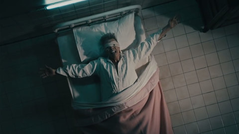 "Смотрите, я на небесах". Последний клип Дэвида Боуи