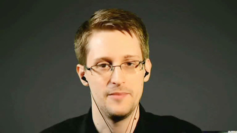 Сноуден: США добиваются полного доступа ко всем устройствам Apple