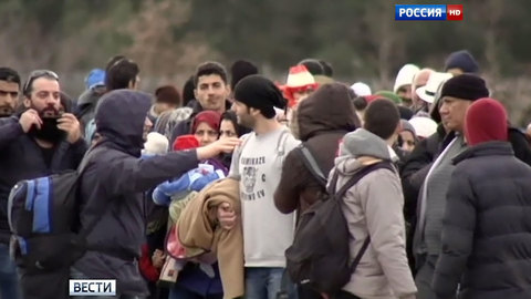На греческие острова приплыли сотни мигрантов