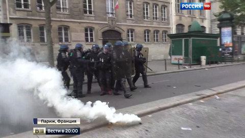 Парижане продолжают протестовать против трудовой реформы