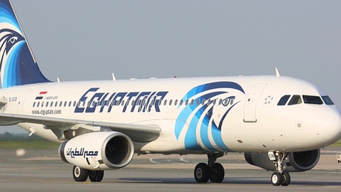 Пилоты EgyptAir обрушили самолет в море, пытаясь потушить пожар
