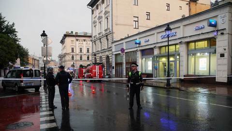 Петросян оказался обычным должником