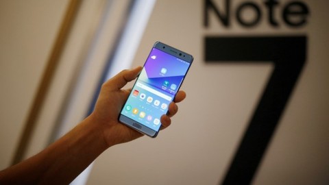 Взрывоопасные фаблеты подорвали акции Samsung