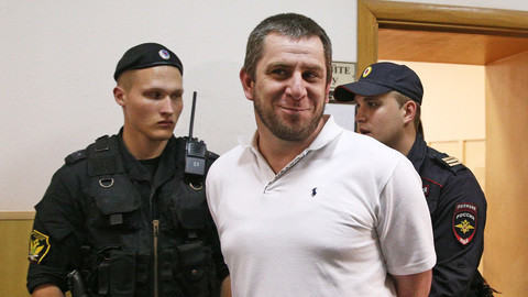 Соучастник убийства Немцова не отправлен в колонию из-за оскорбления следователя
