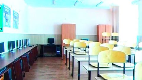 Из-за сообщений о минировании эвакуировали более 150 школ Екатеринбурга
