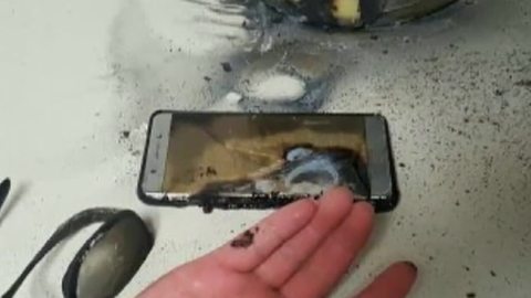 Singapore Airlines тоже запретила Note 7