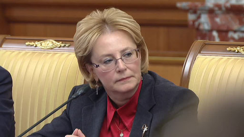 Министр об ослепших пациентах: надо разобраться, действительно ли все так