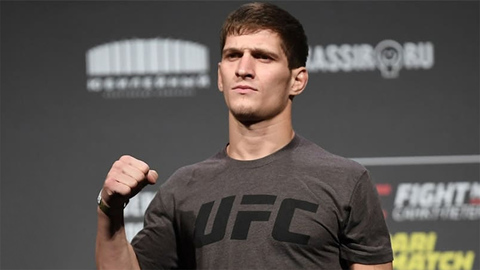 Евлоев продлил победную серию, победив Лопеса в UFC 288