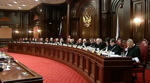 КС рассмотрит первый запрос из-за коронавирусных ограничений на передвижение