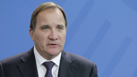 Премьер Швеции ушел на карантин