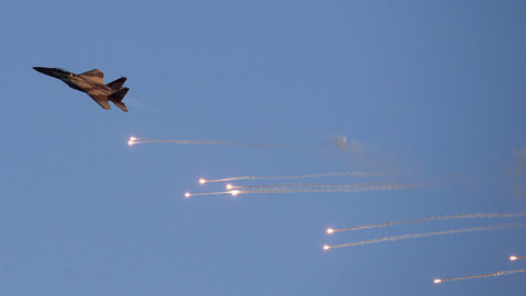 Израиль ответил на ракетные удары палестинских радикалов