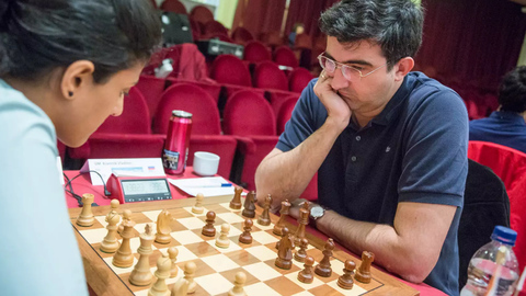 Legends of Chess. Крамник, Свидлер и Непомнящий дружно победили