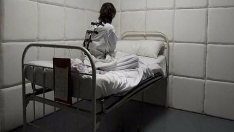 Главврача Хабаровской психбольницы отправили под домашний арест