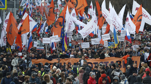 Марш в Москве: о Немцове почти забыли, зато развеяли скуку