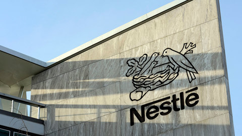 В Nestle заявили о производстве нездорового питания