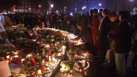 Скорбная годовщина: в Париже помянули жертв теракта 2015 года