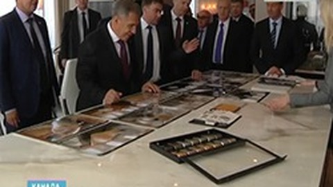 Президент Татарстана посетил в ходе визита в Канаду авиационный завод в Монреале
