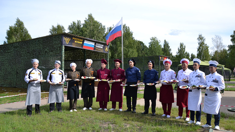 Российские военные повара готовят самую полезную и вкусную пищу
