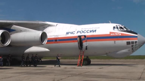 Российские спасатели вылетели из Катманду в Москву