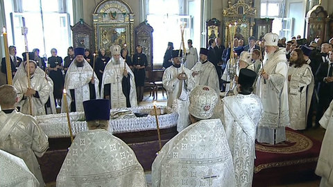 Патриарх отпел Евгения Примакова в Новодевичьем монастыре