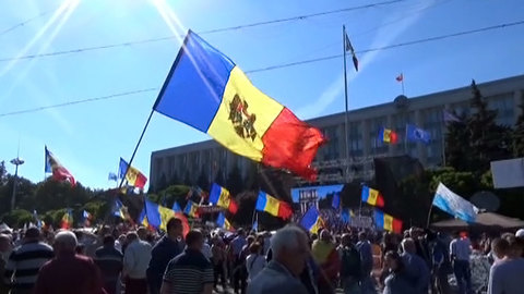 Протестующие молдаване жаждут досрочных выборов и отставок