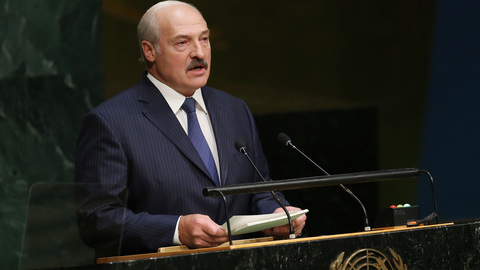 Лукашенко: под лозунгом прав человека в обществе насаждаются хаос и анархия